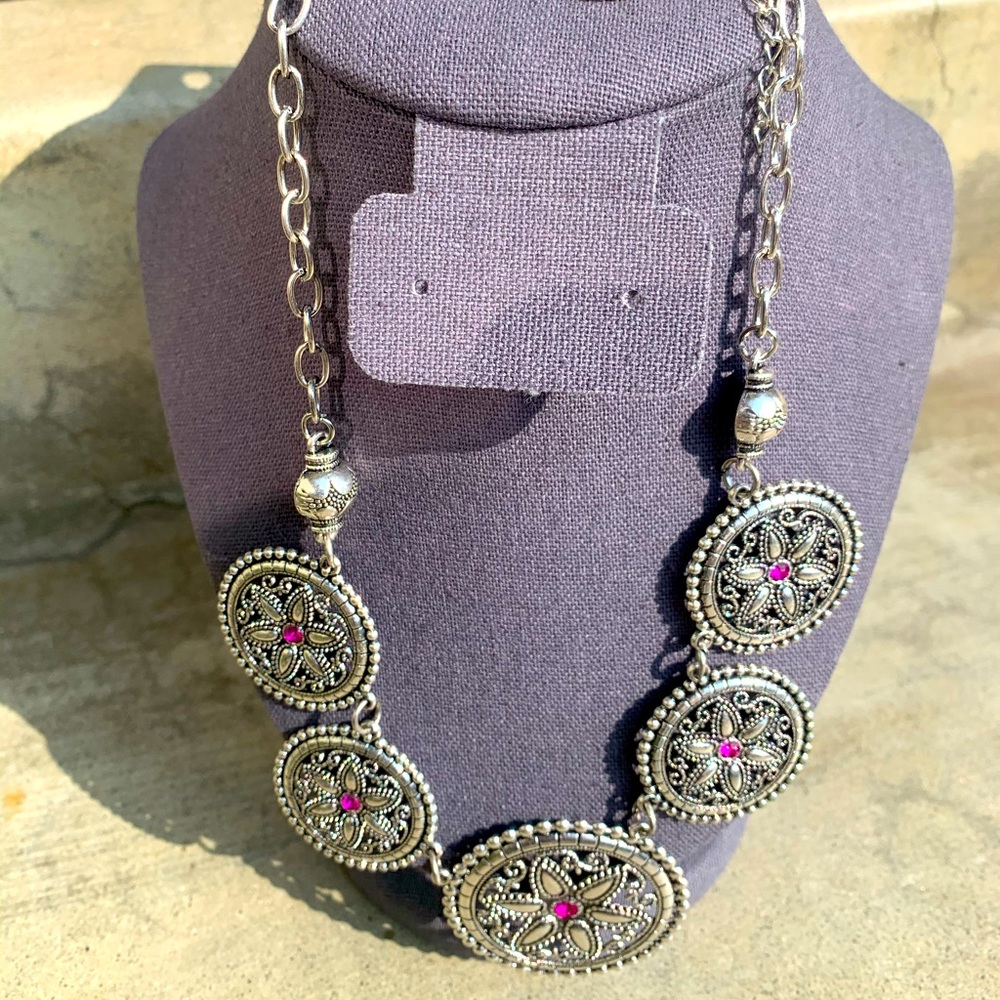 Paparazzi silvertone necklace and earring set